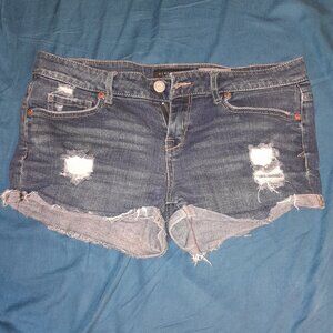 Low waisted jean booty shorts